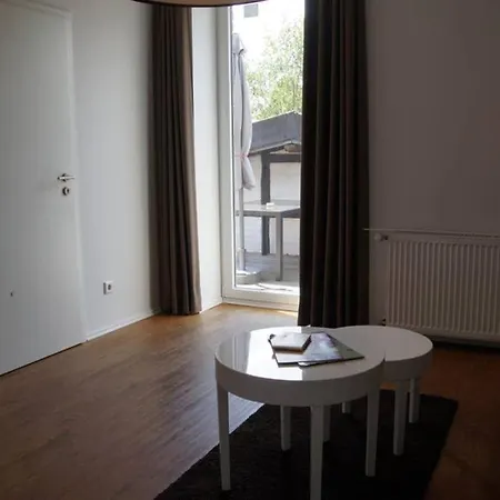 Apartman An De Bahn - Wohnen Im Historischen Gebaeude